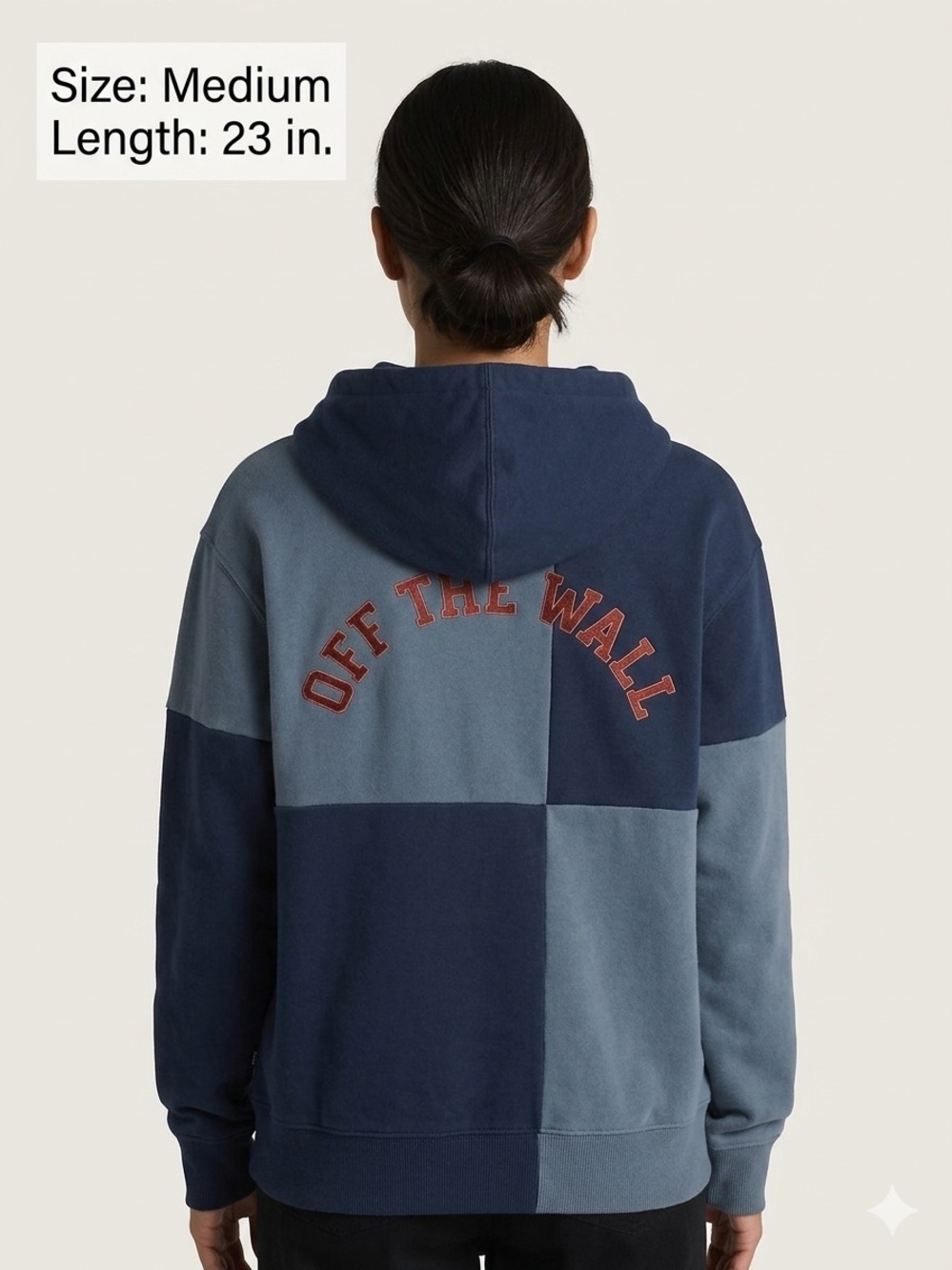 Vans Academy Check Blue
Colorblock "Off The Wall" Hoodie
- Size M